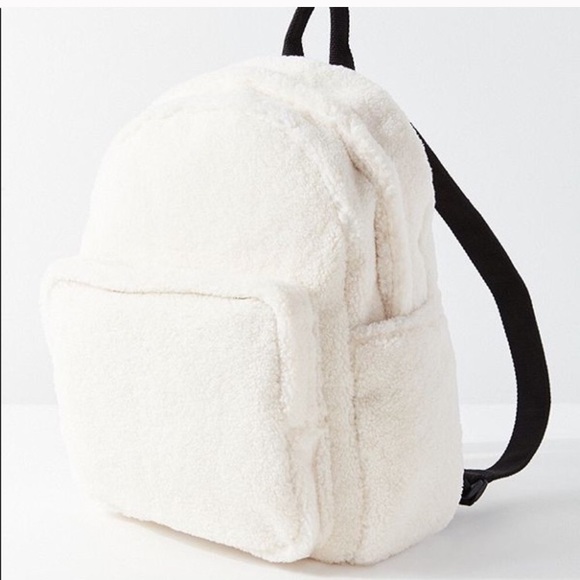 Final 💰⬇️ NWOT UO Sherpa backpack - Picture 2 of 7